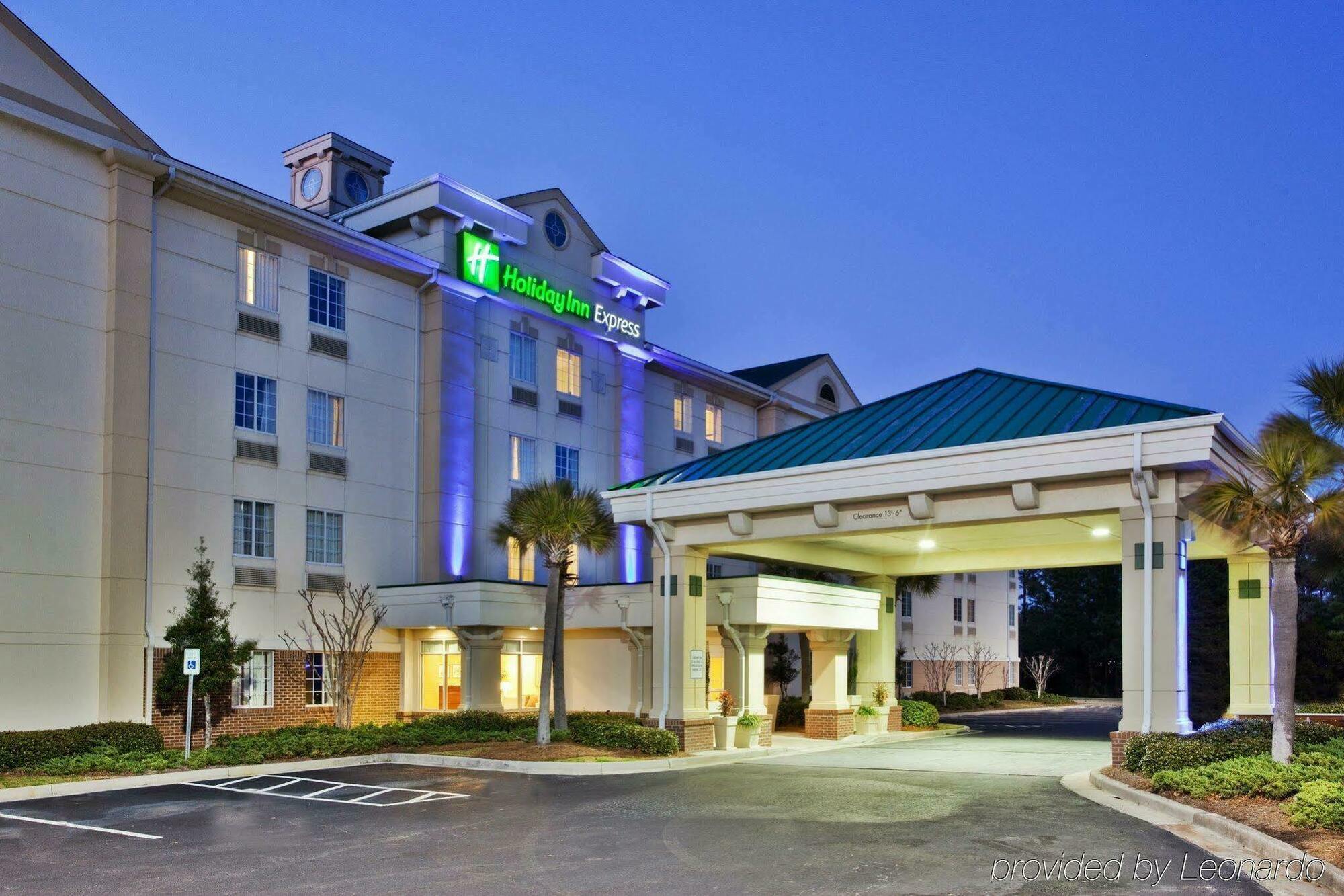Holiday Inn Express Myrtle Beach-Broadway At The Beach By Ihg מראה חיצוני תמונה